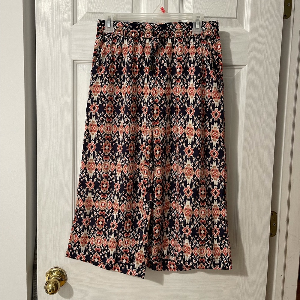 Flowy designed pants